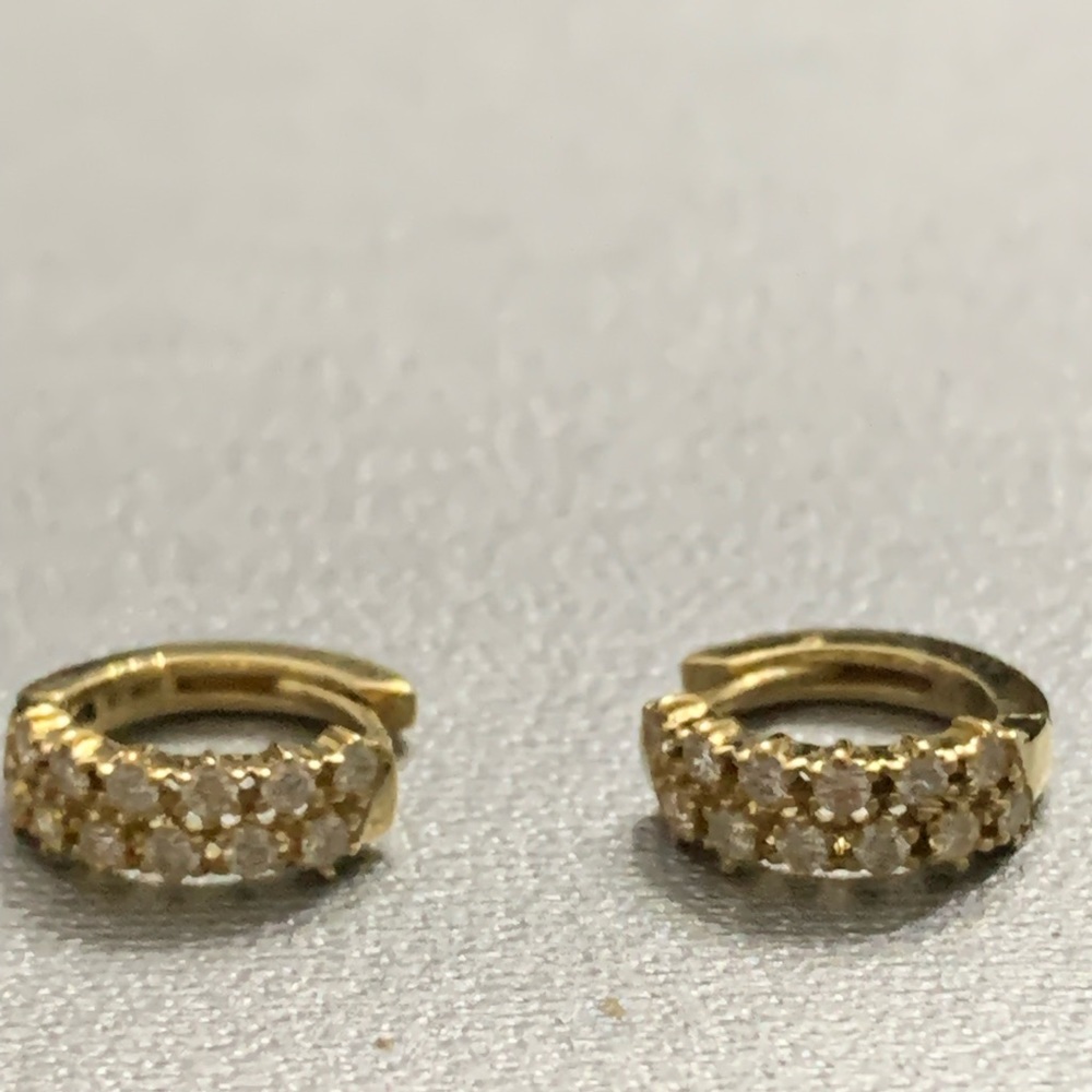 Bony Levy Rita Diamond Huggie Hoop Earrings